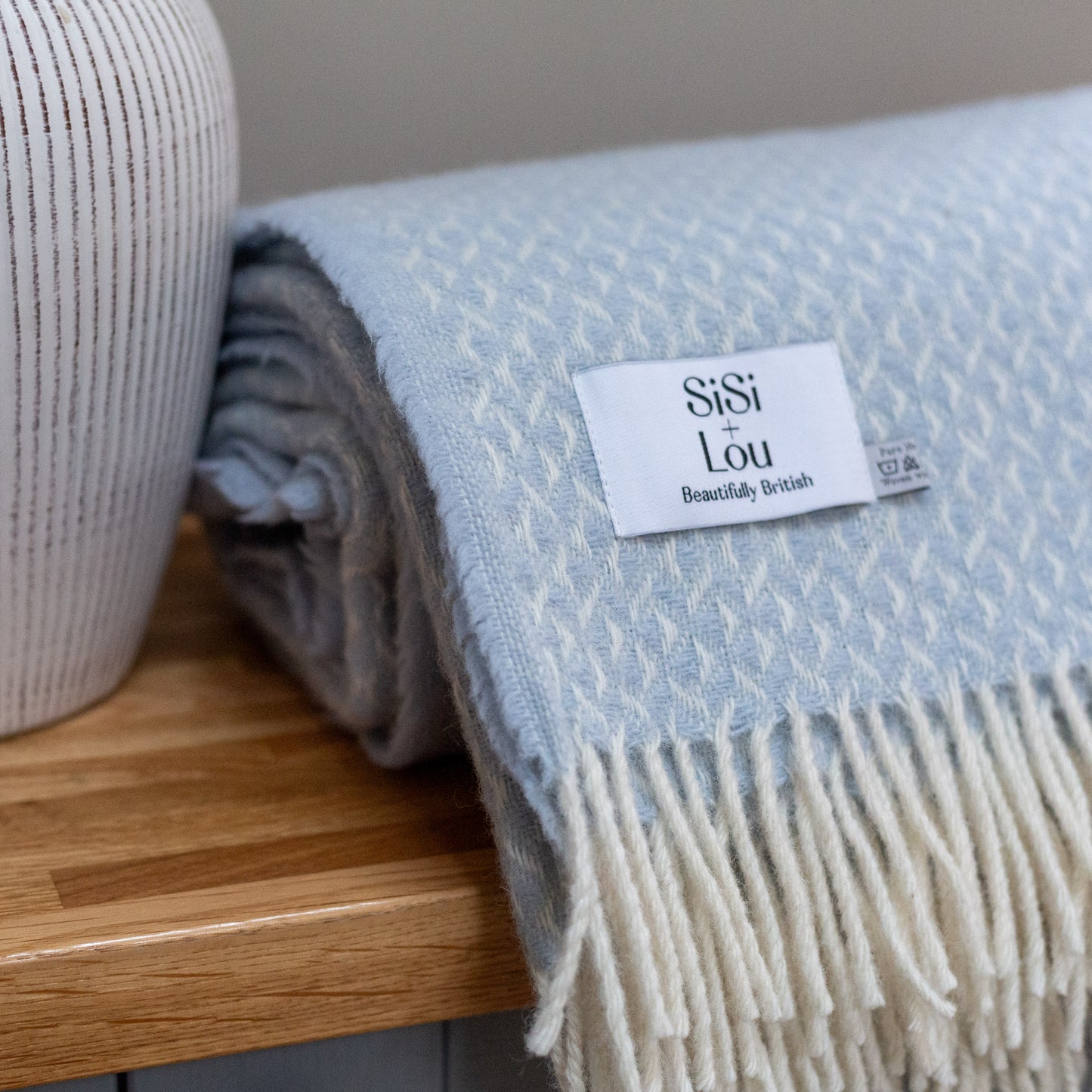 Diamond Powder Wool Blanket